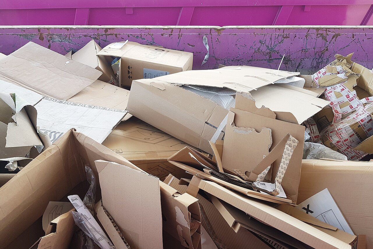 Baled cardboard (gatta) (42.5 kg)